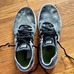 Nike Free Run 5.0 Next Nature - Size 7